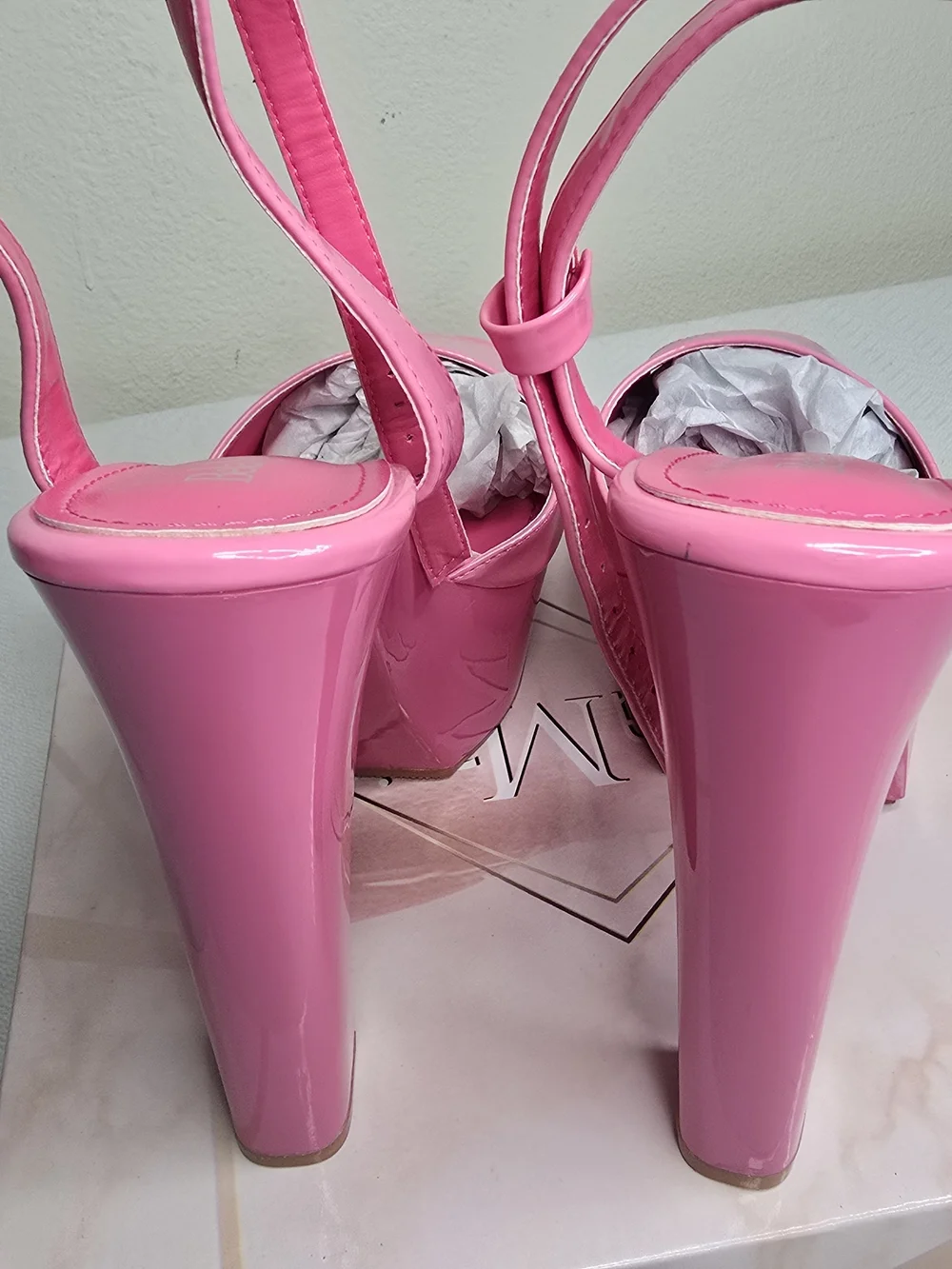 Bella Marie Pink Patent Platform Ankle Strap Buckle Open Toe Block Heel US 10